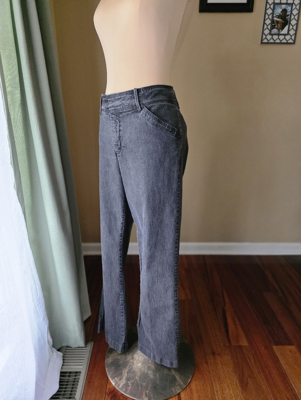 Vintage Lee Wide Leg Jeans | Stone Wash Black | Size 12 - Picture 3 of 6